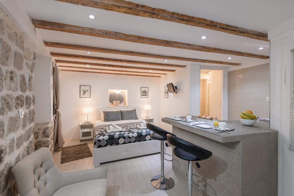 Old Town Center Studio Apartments