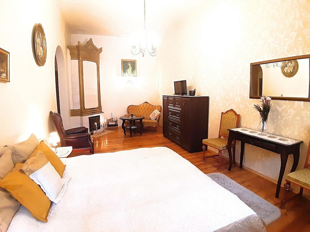 French Decor Apartment 1