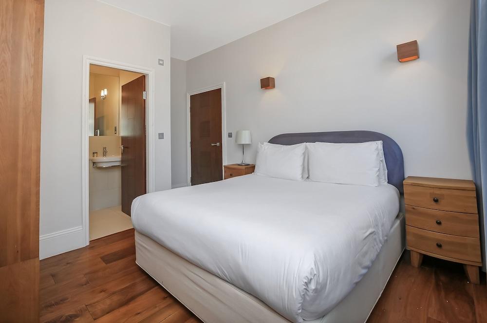 Tavistock Place Apartments 1