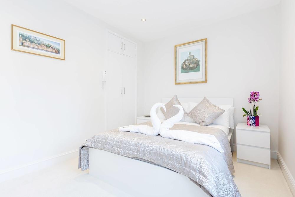 Beautiful House in Heart of Mayfair 2