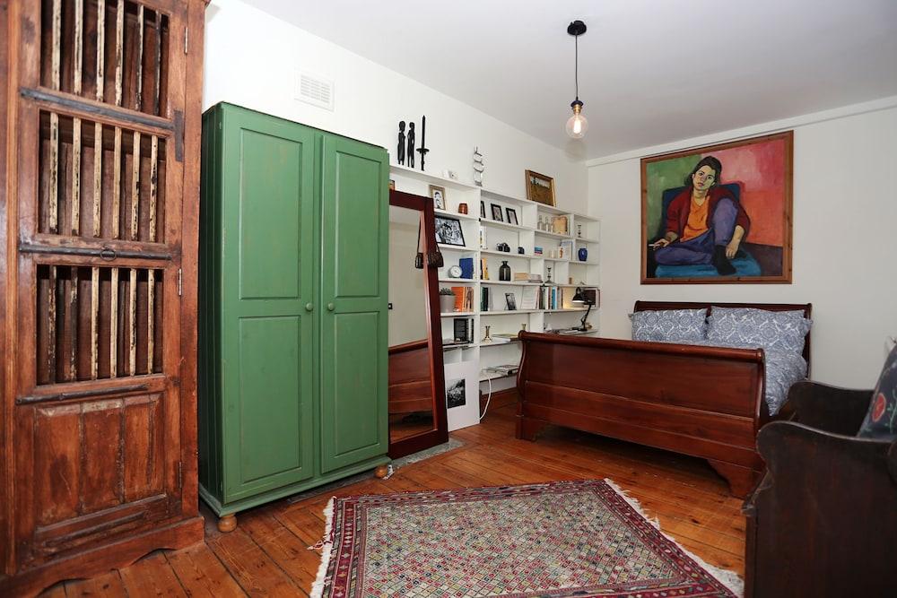 Stay Retro in Soho 2