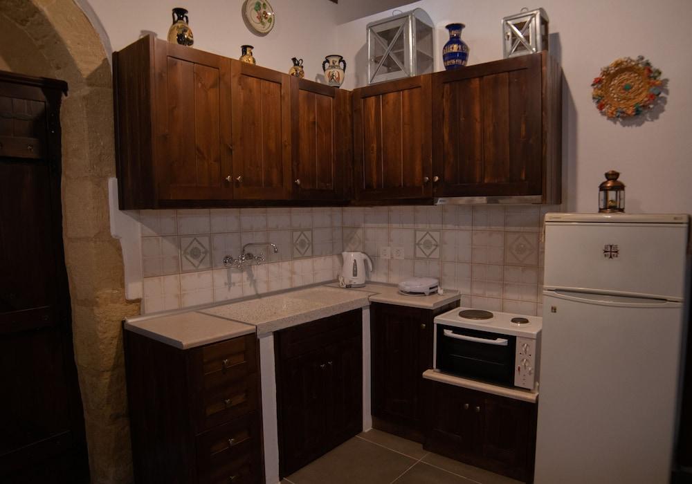 Traditional Stone House Emanouela 2