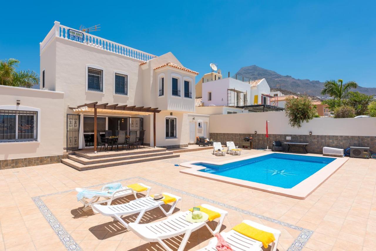 Beautiful Villa Sahara, Bbq, Heated Pool! 2