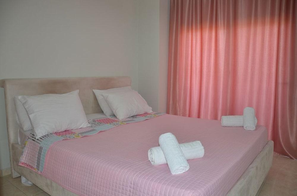 Platoni Elite Apartments 2