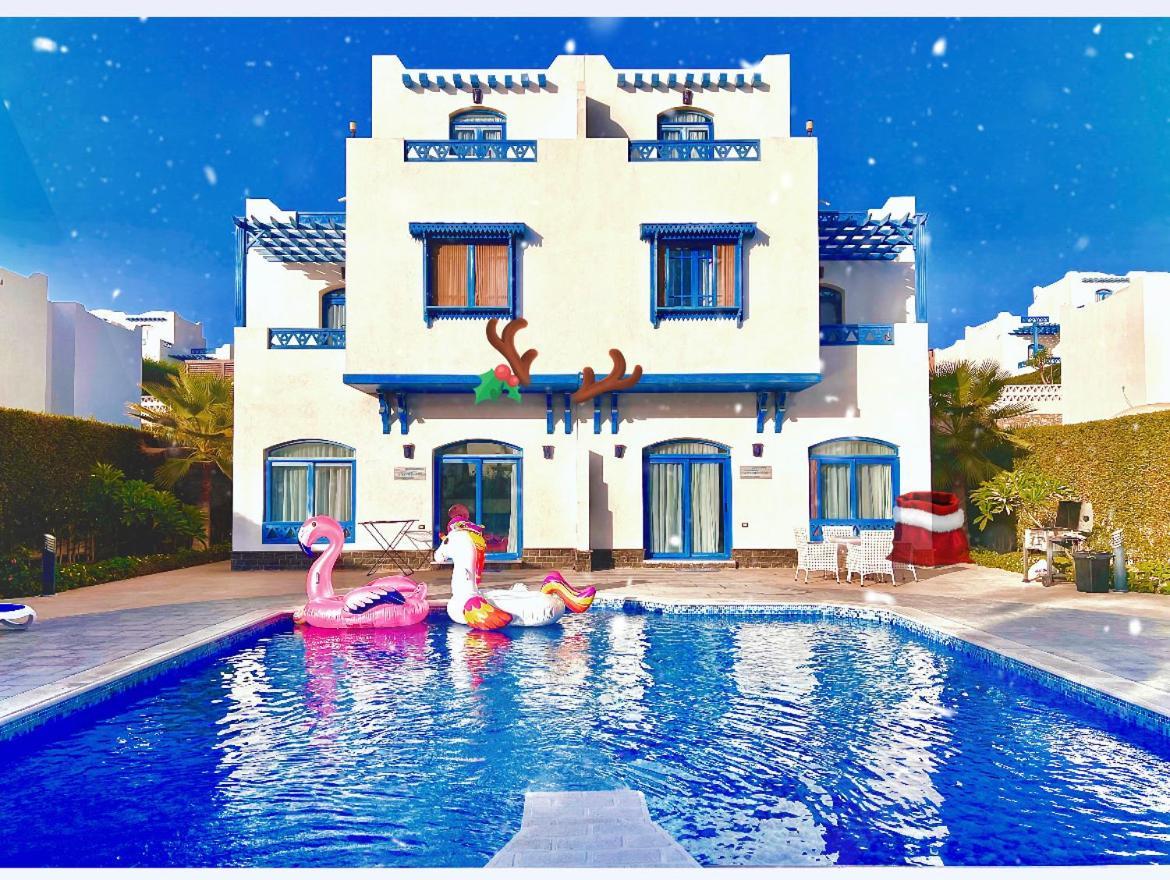 Luxury Villa with Pool in Hurghada 1