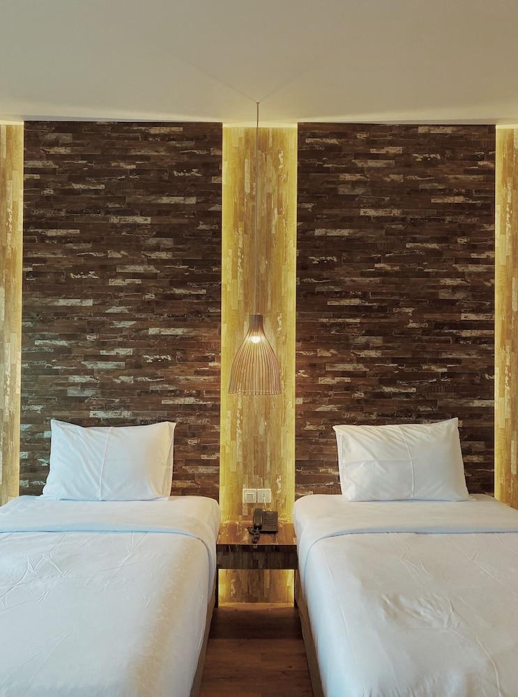 Paradise by Calia Tarakan 2