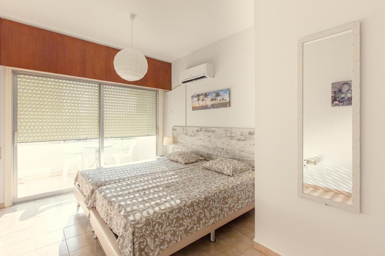 Furnished Seafront Studio 1