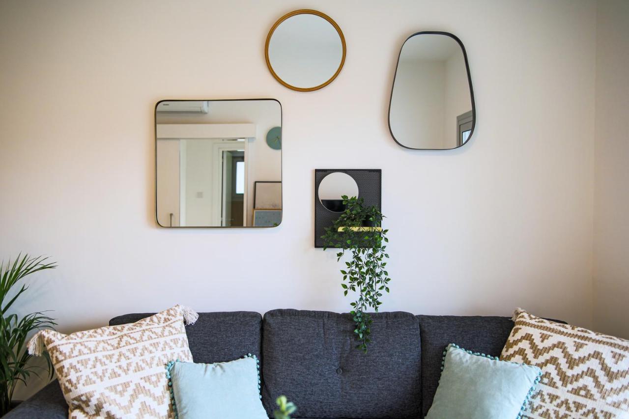 Phaedrus Living: City Centre Luxury Flat Esperidon 201 2