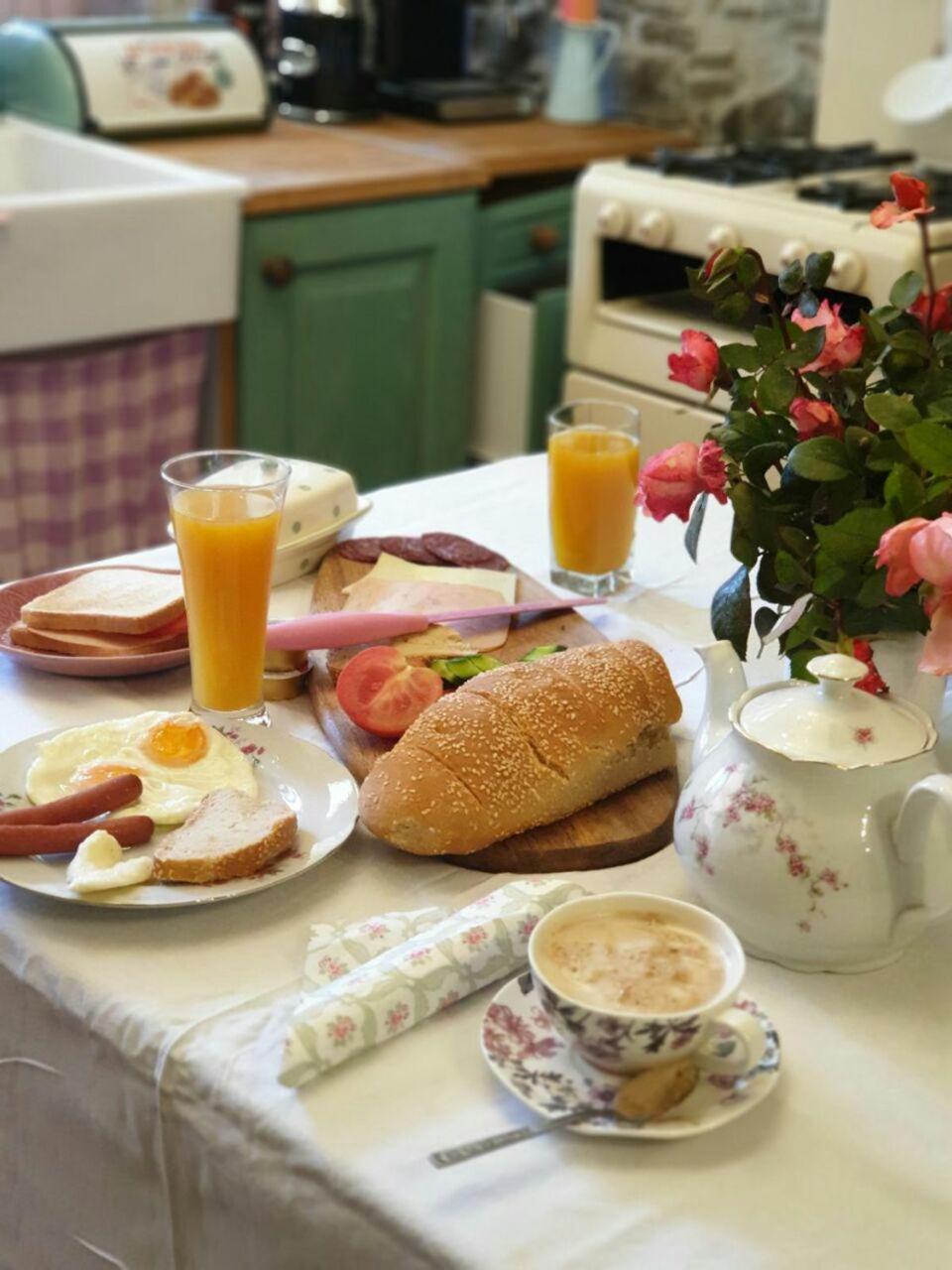 Tina's Country Home 2