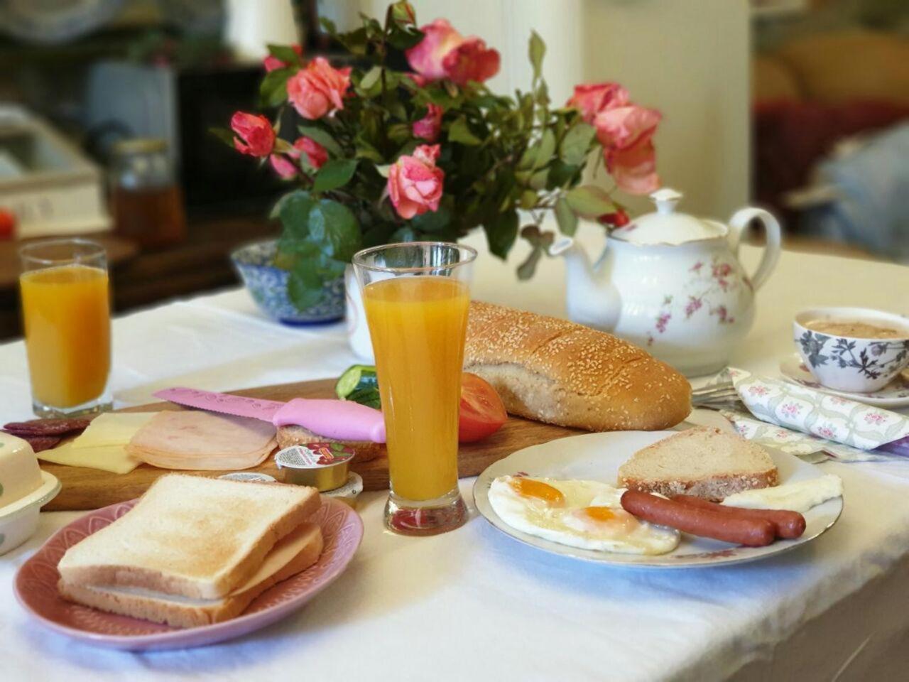 Tina's Country Home 1