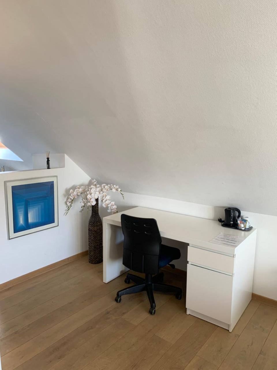 Guest House Time To Escape 2