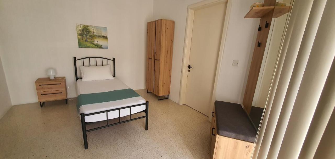 Central Studio Apartment 2