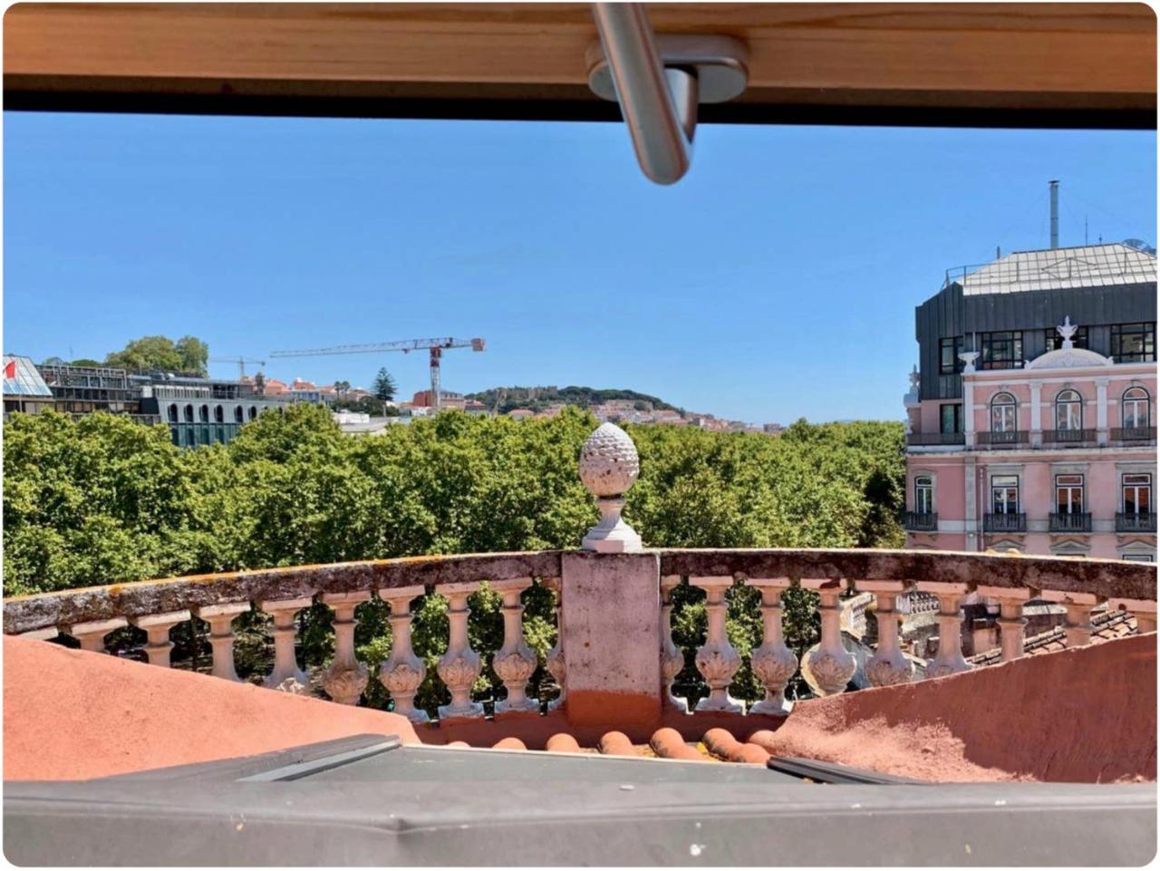 Charming Central Sunny Penthouse 1