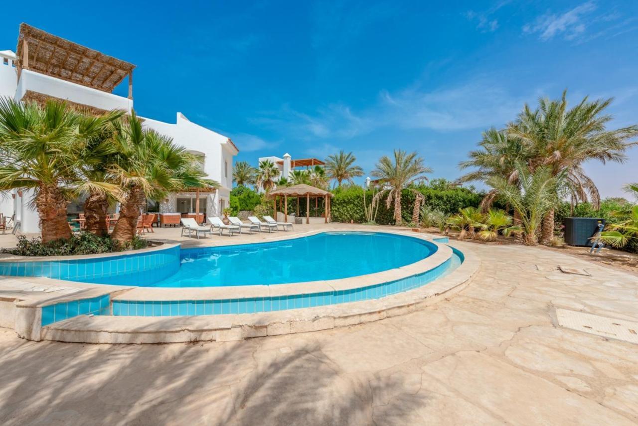 Beautiful 4 Bedroom White Villa with Heated Pool 2
