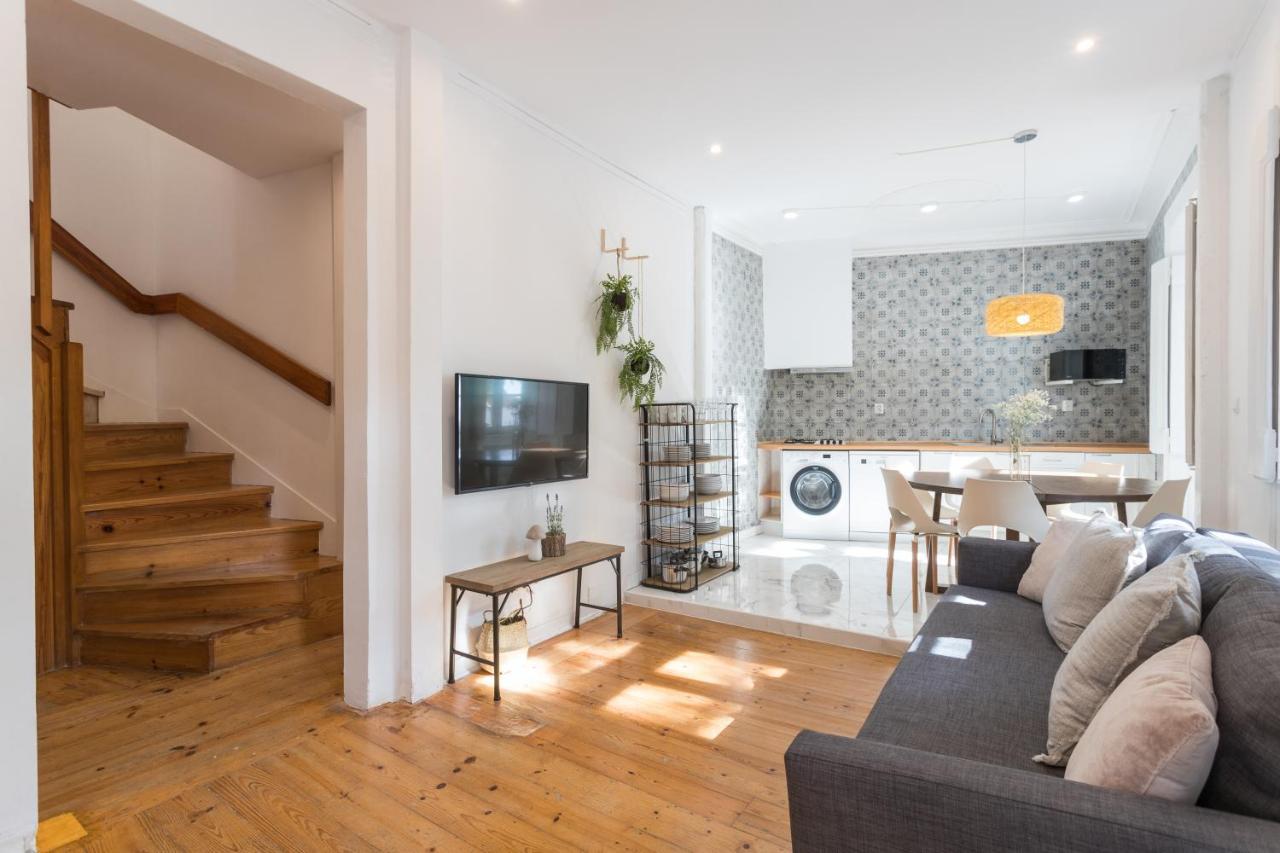 Alfama Tale 4 Bedroom Apartment Wtih River View, by Lu Holidays