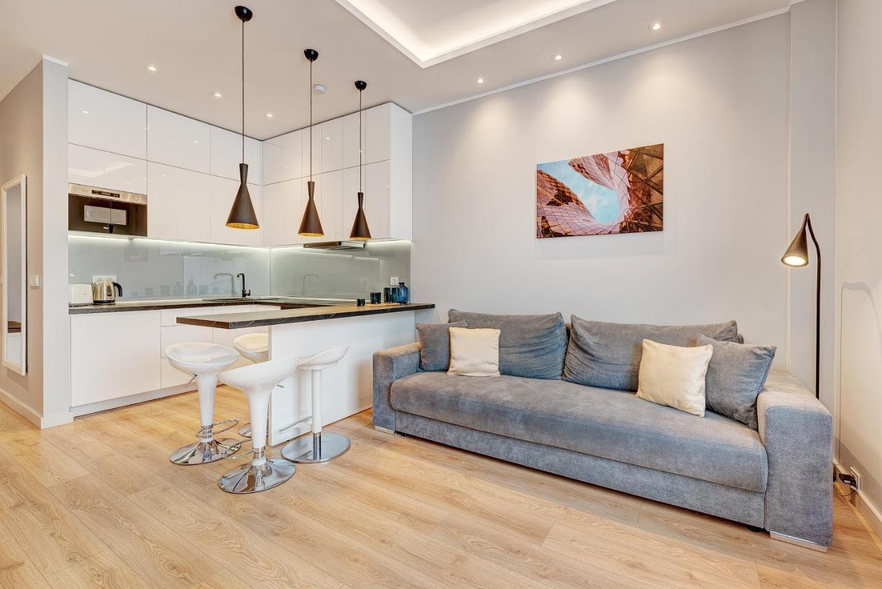 Happy Inn Emporia, Self Chek-In, Parking in the Underground Garage 1