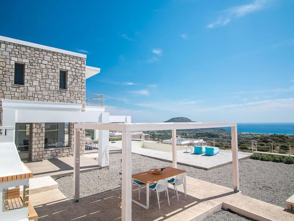 Sea View Villa in Kalythies with Private Pool Near 3 Beaches 2