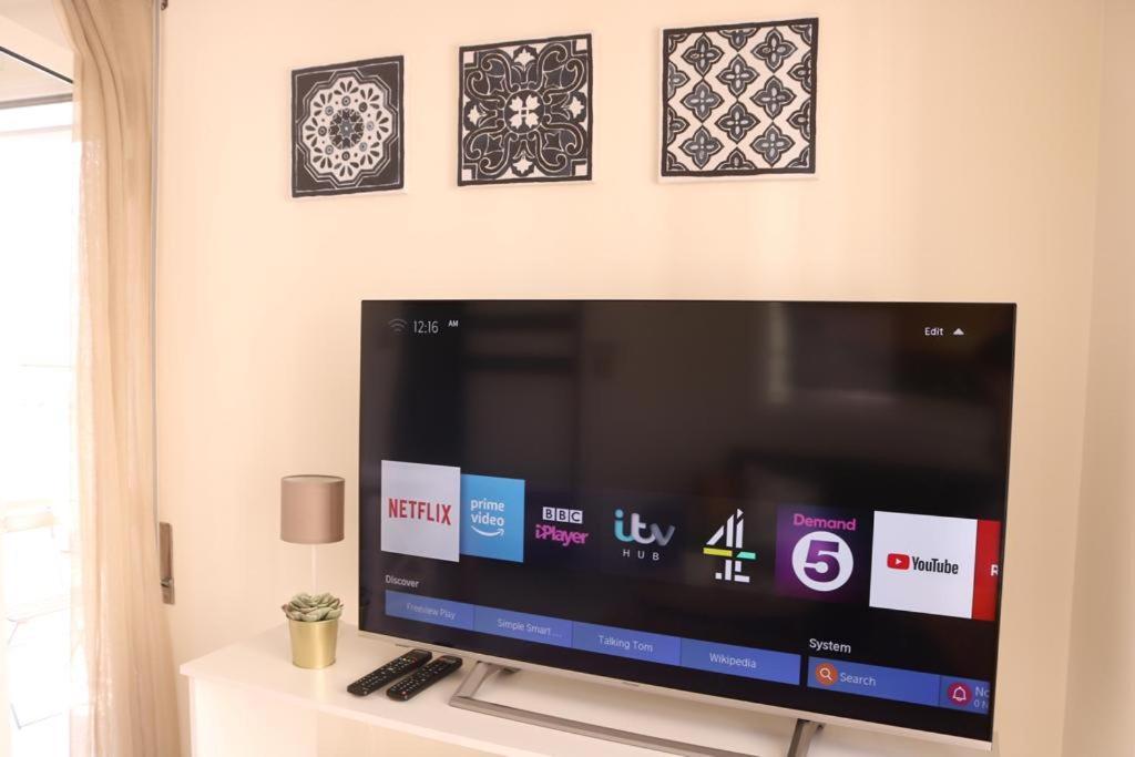 Sea Breeze Apartments - 100m To Beach by Silver Prop 1