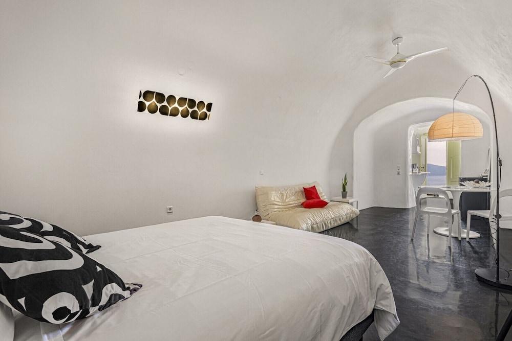 Sensyo Traditional Caves 1