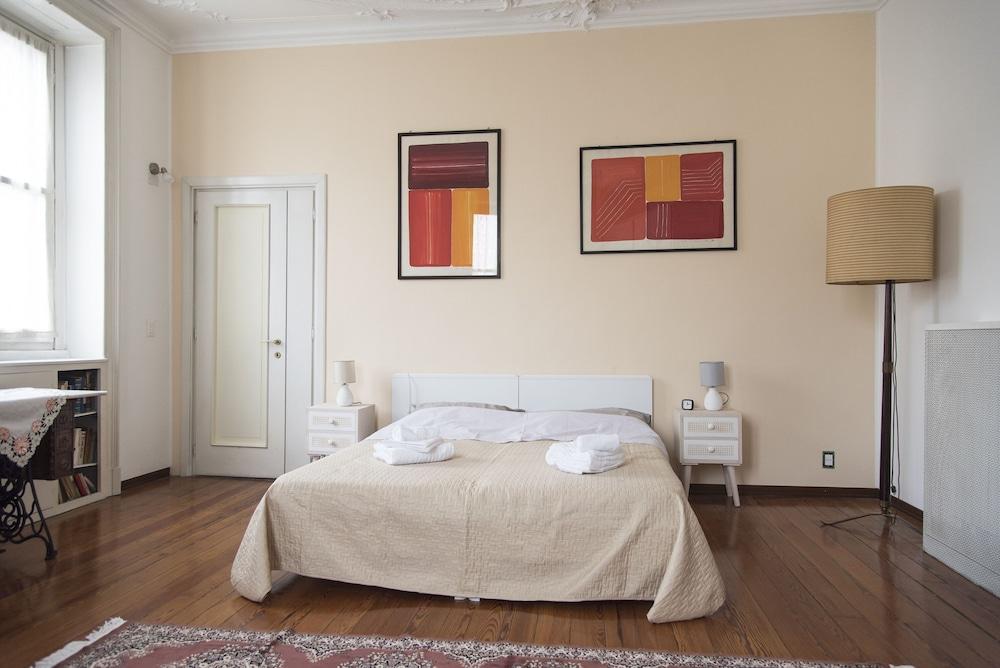 Pleasant 2 Bedrooms Flat in Brera 1