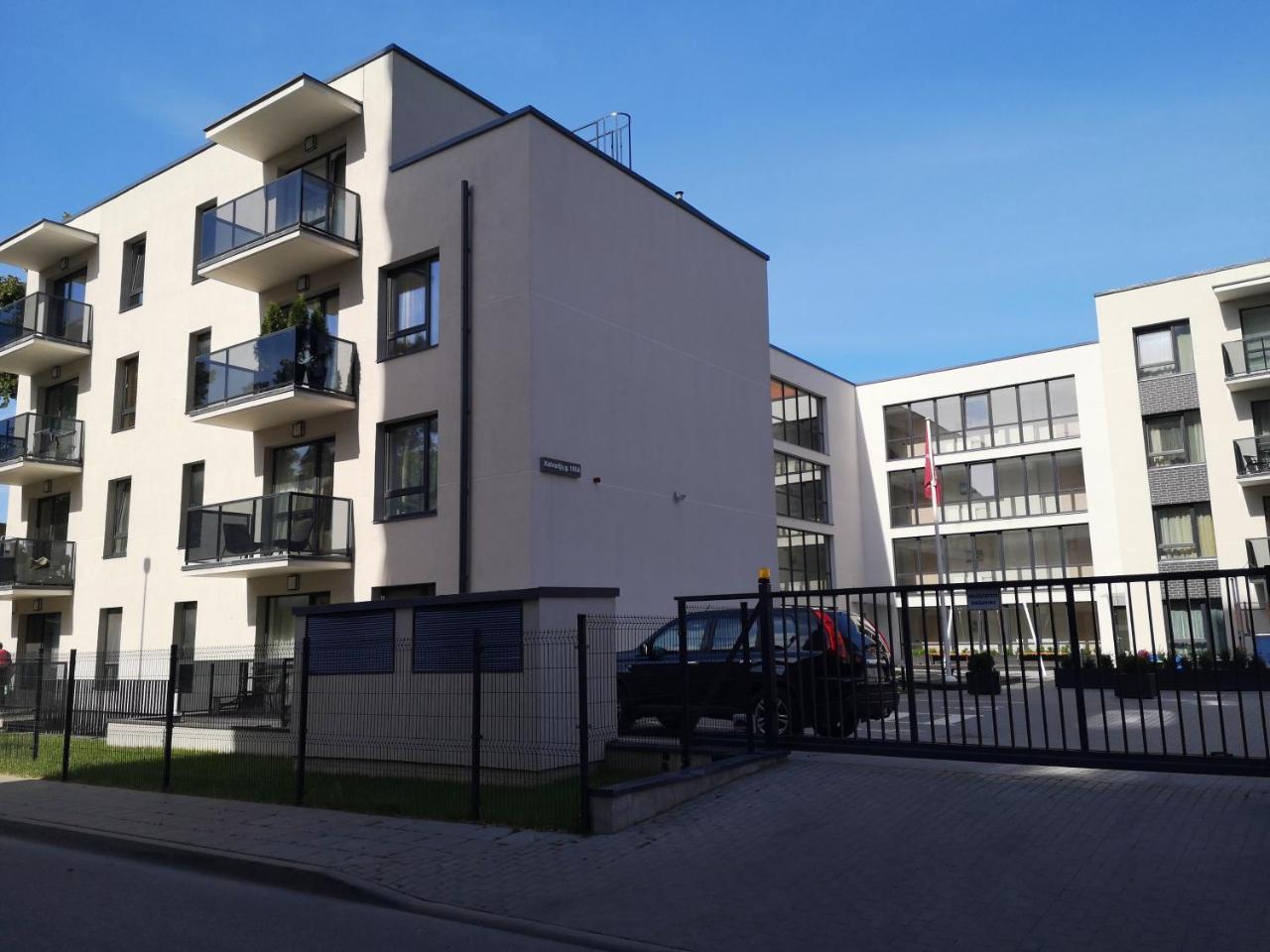 Apartment by the Linden Trees 2