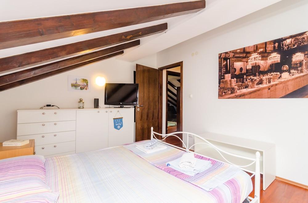 Apartment Villa Mikica 2