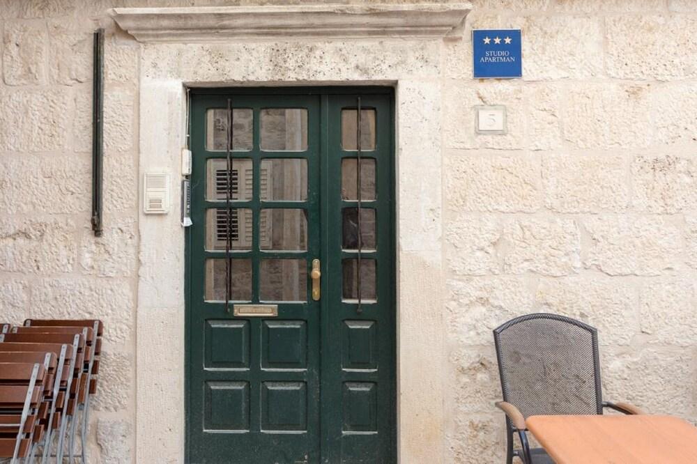 Apartment Dubravka Iza Roka