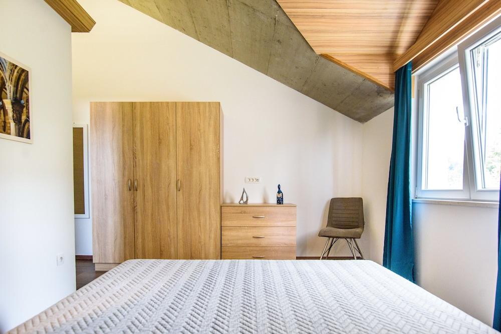 California Apartments III 2