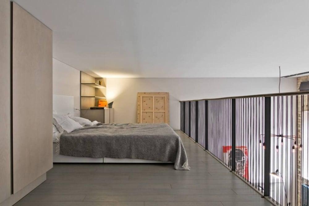 Luxury 1-Bed Apartment in Vilnius Oldtown 1