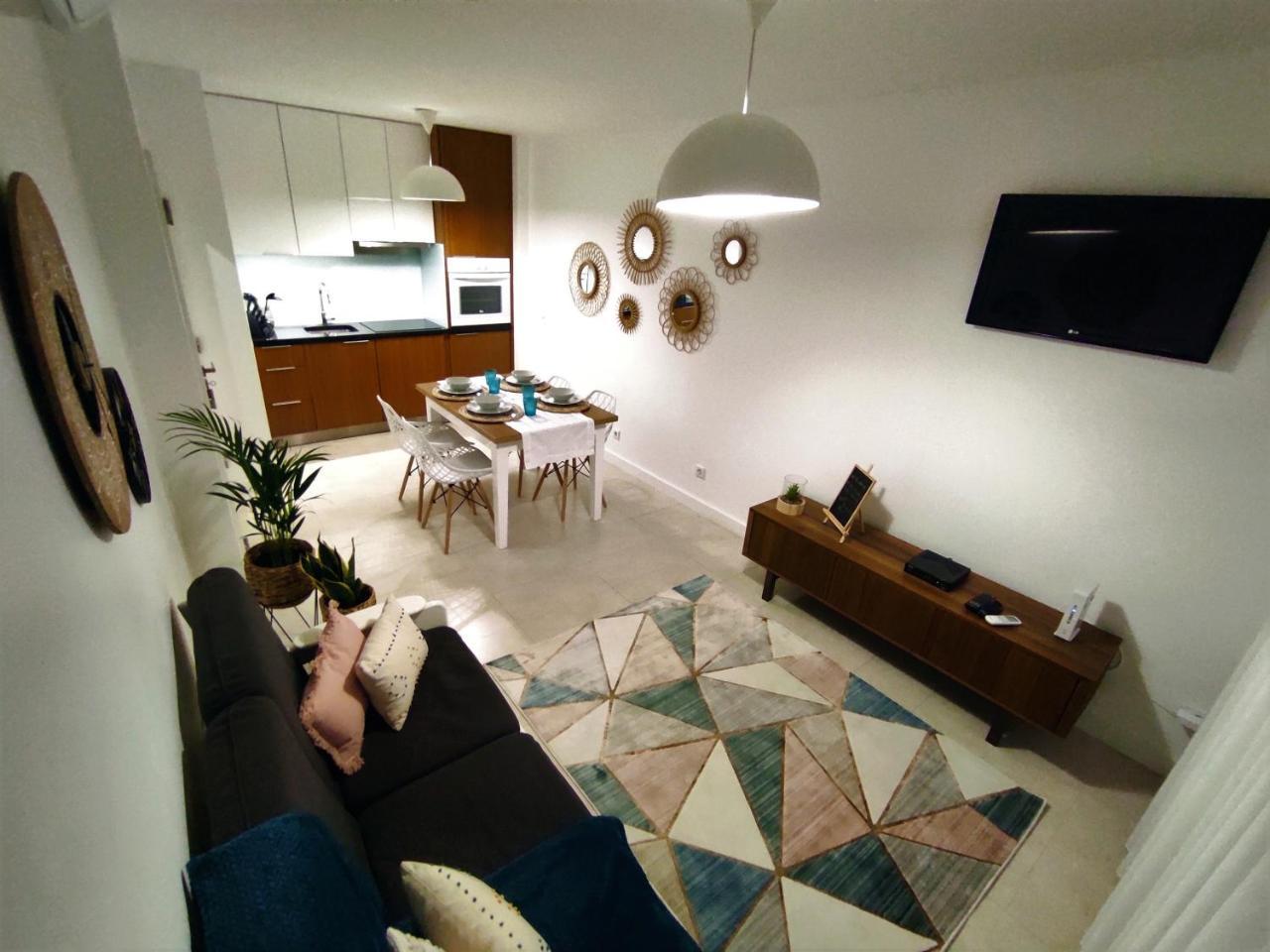 Beachfront Apartment Nazare 2