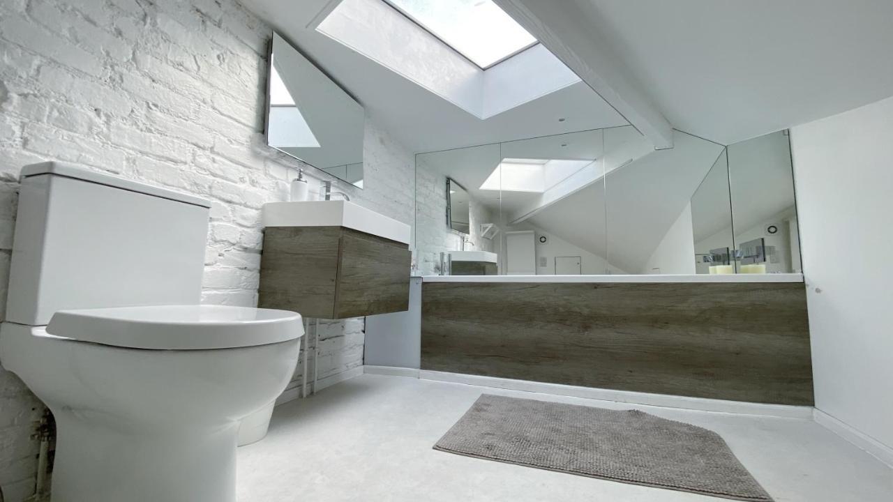 Stunning 2-Bed Apartment in London 1