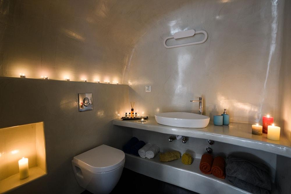 The Luna Cavern 3 with Hot Tub Ocean 2