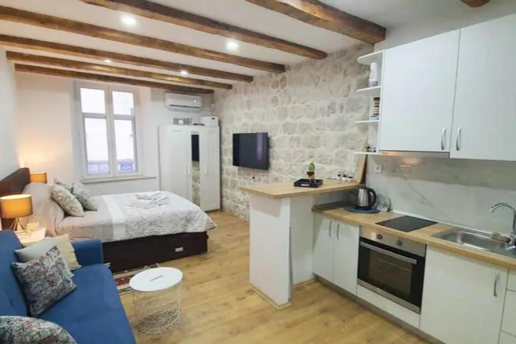 Tramuntana Free Parking 2