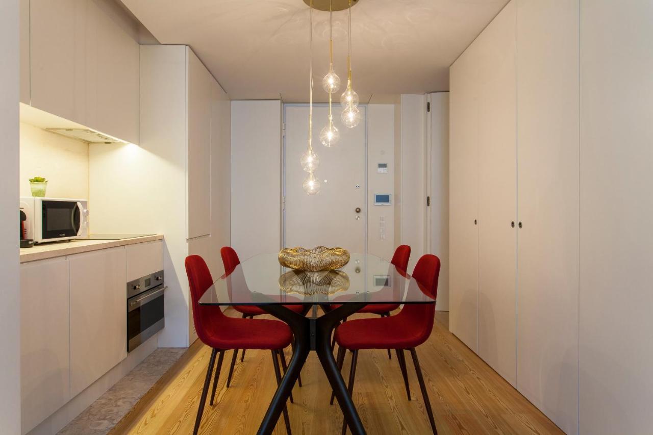 Crucifixo Downtown Terrance & Deluxe Apartment 1