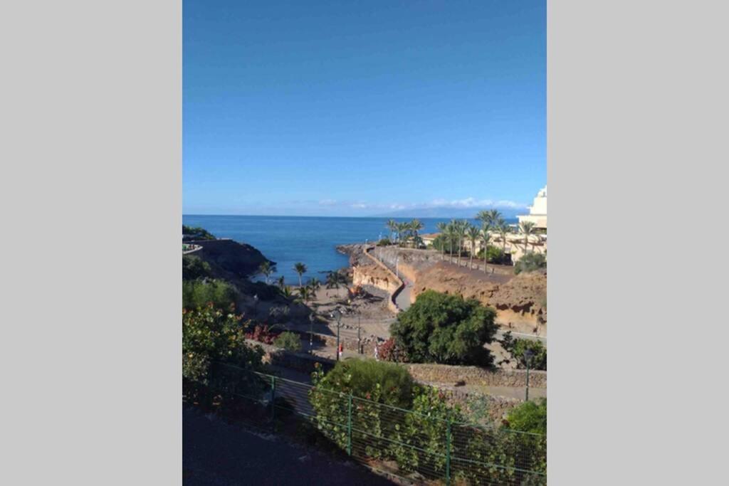 Lovely Modern Studio with An Incredible View 1