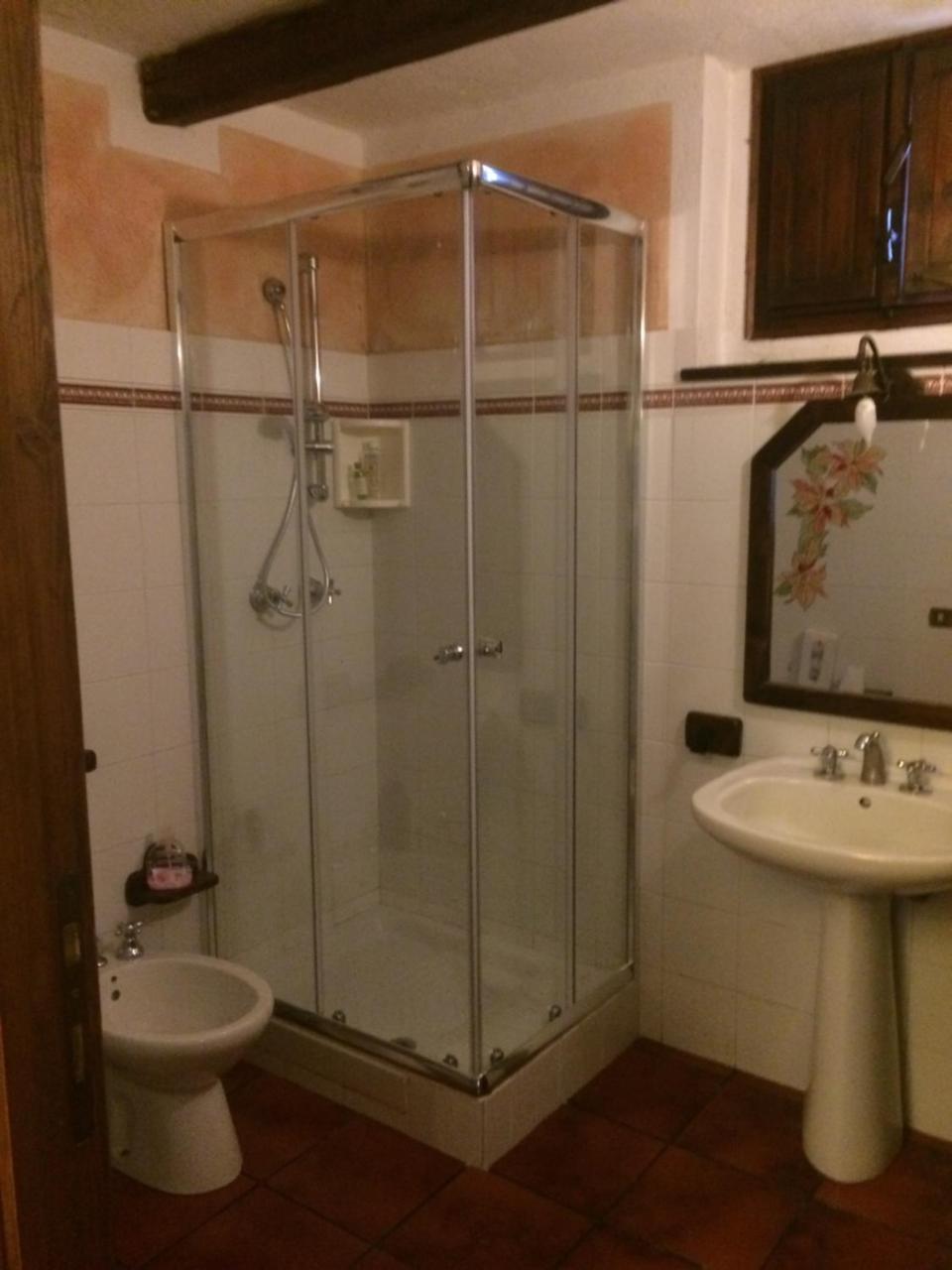 Graziosa Casa Immersa Nel Verde