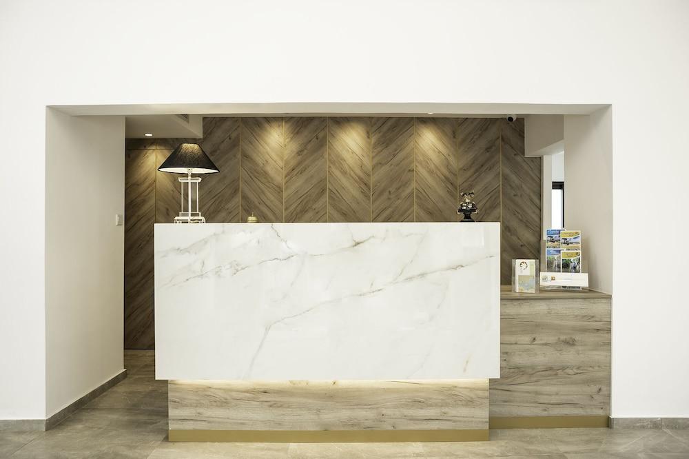 Roseum Boutique Hotel 2