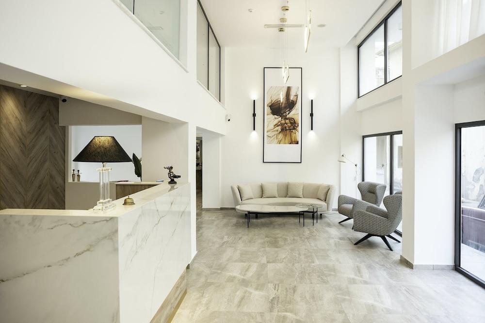 Roseum Boutique Hotel 1