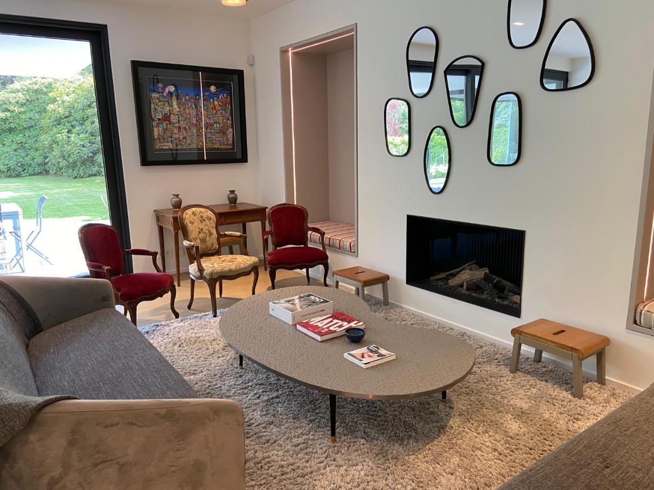 Villa Contemporaine Dans la Verdure 2