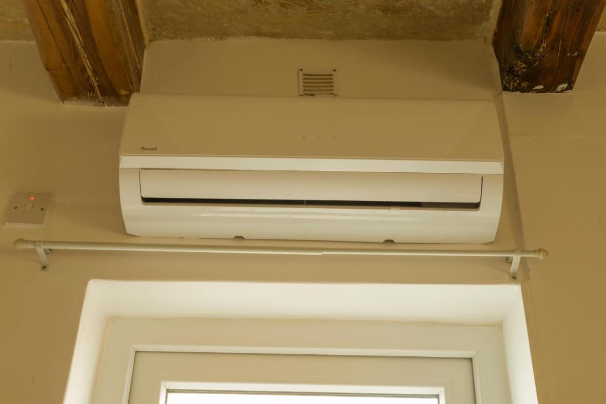 Authentic Gf Apartment with Terrace at the 3 Cities Marina 1