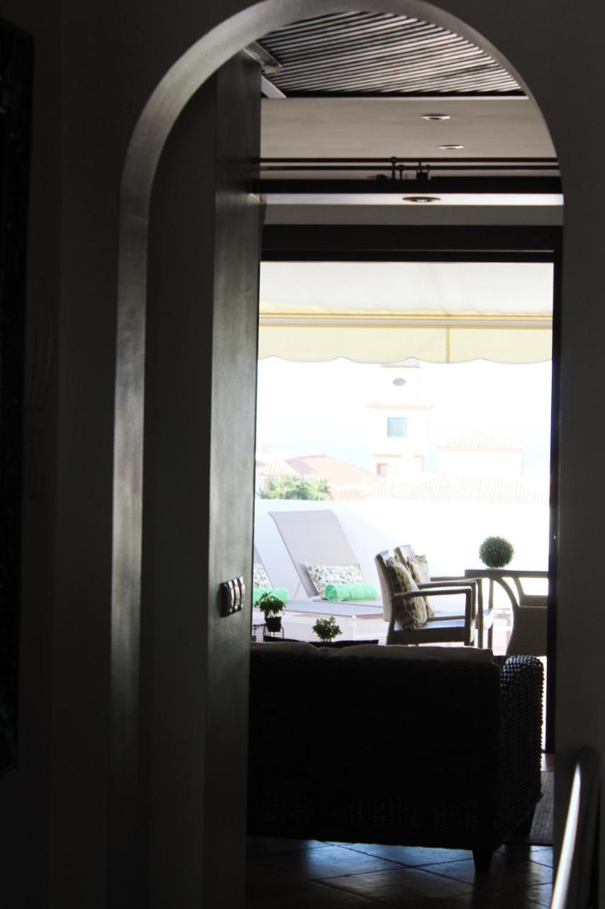 The Paradise Suites by Anne, Charm Apartment in Adeje 2