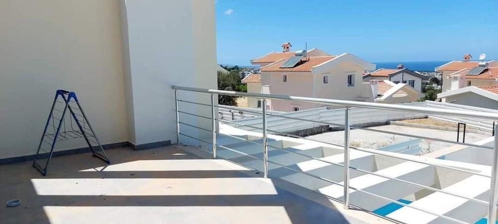 Charming 3-Bed Semi Detached Villa in Alsancak 2