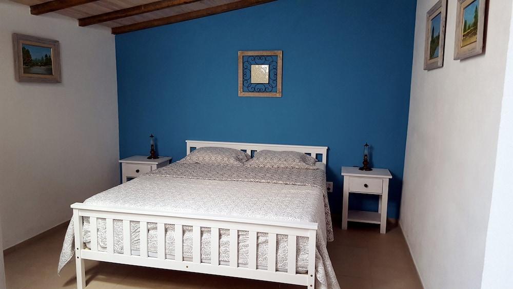 Aguas Belas B& Be T1 Blue 1