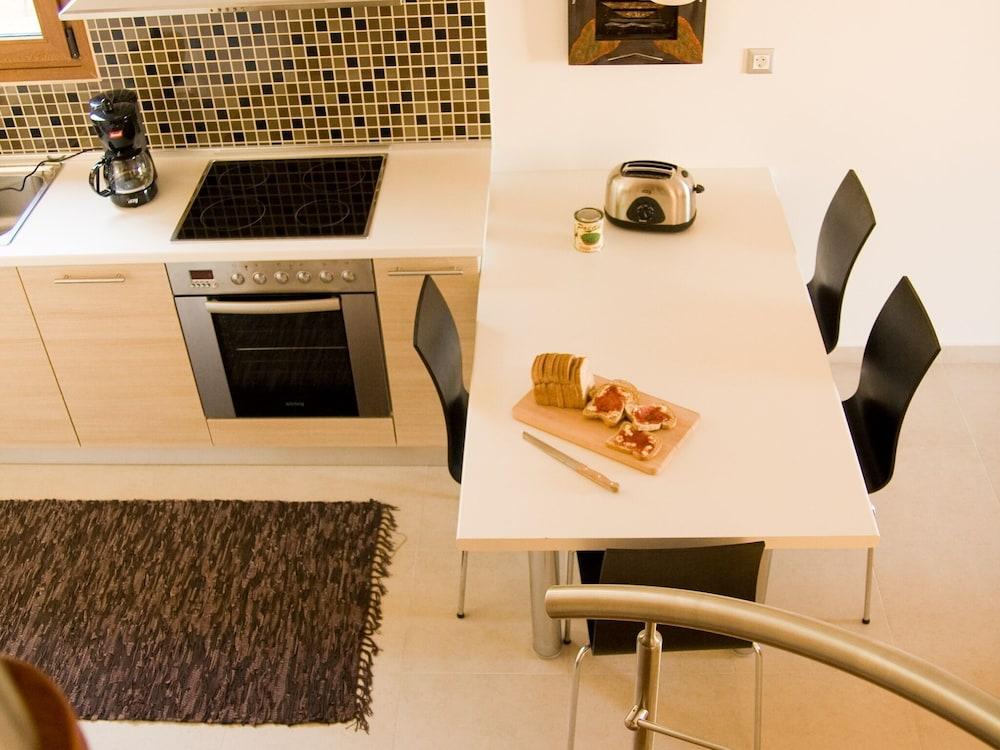 Beautiful Villa with Swimming Pool 1