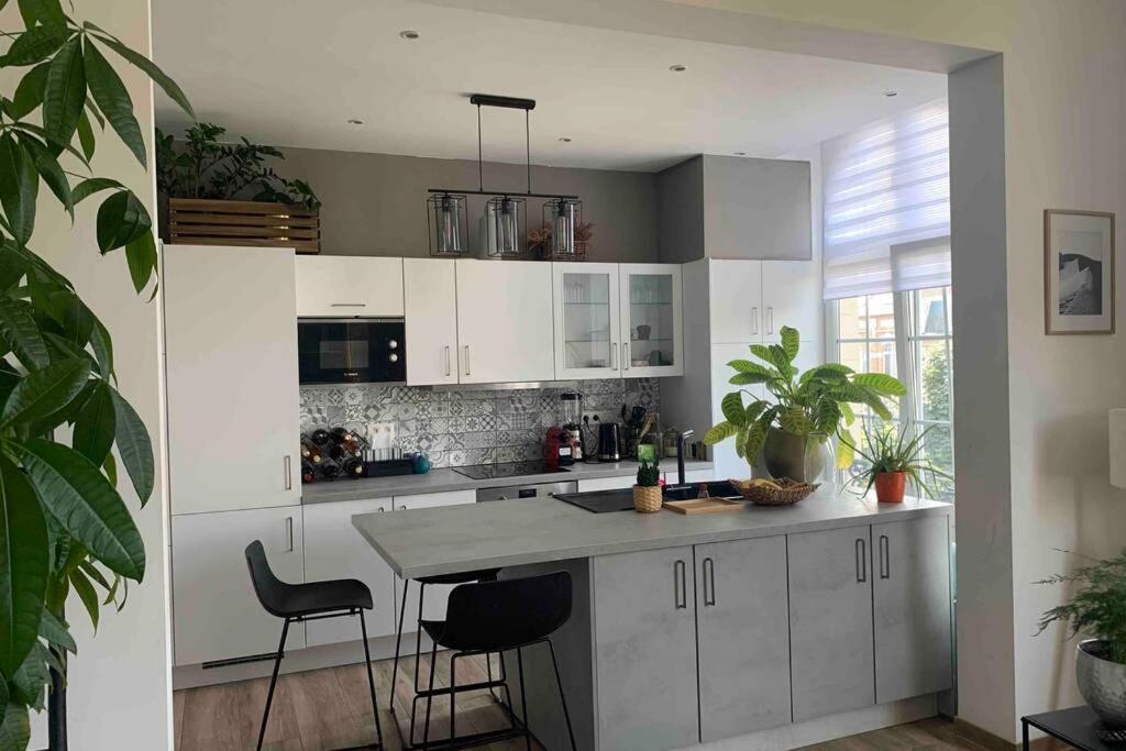 Parc Astrid: Superbe Appartement En Residence 1