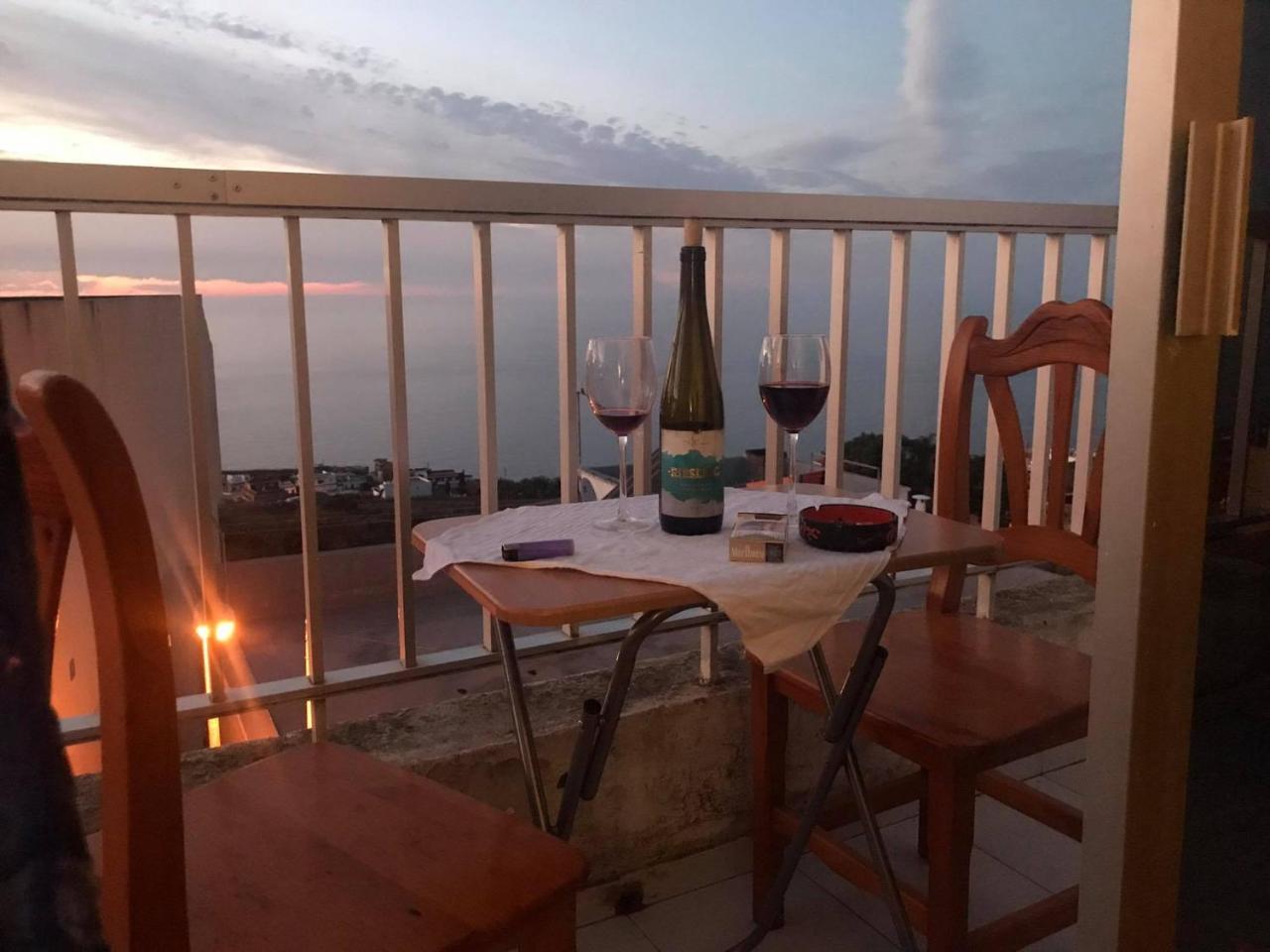 Piso Con 2 Habitaciones,San Juan de la Rambla