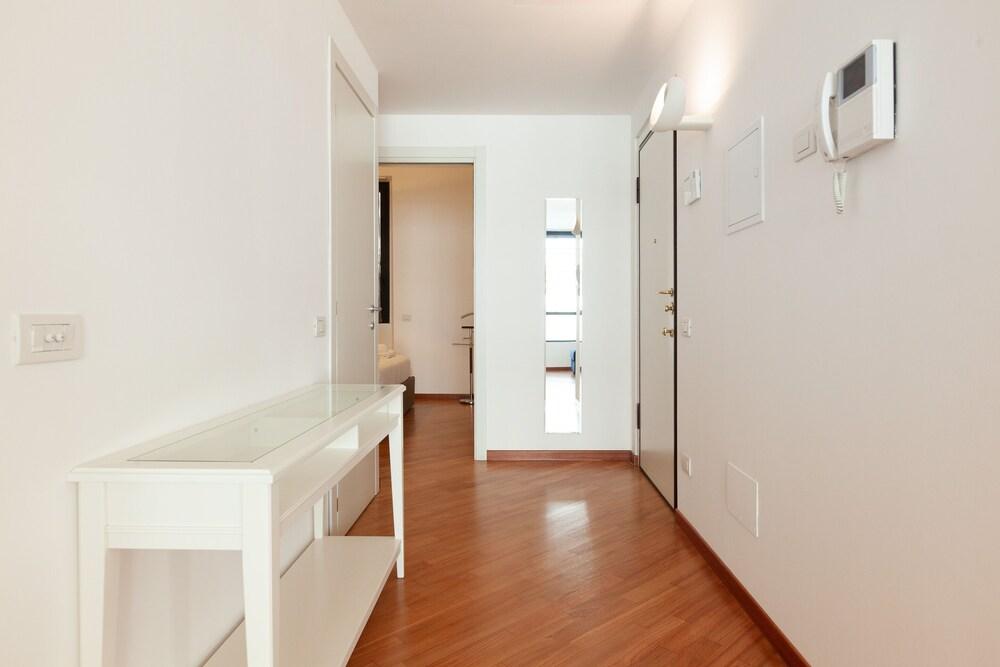 Easyhomes - Madonnina View 1