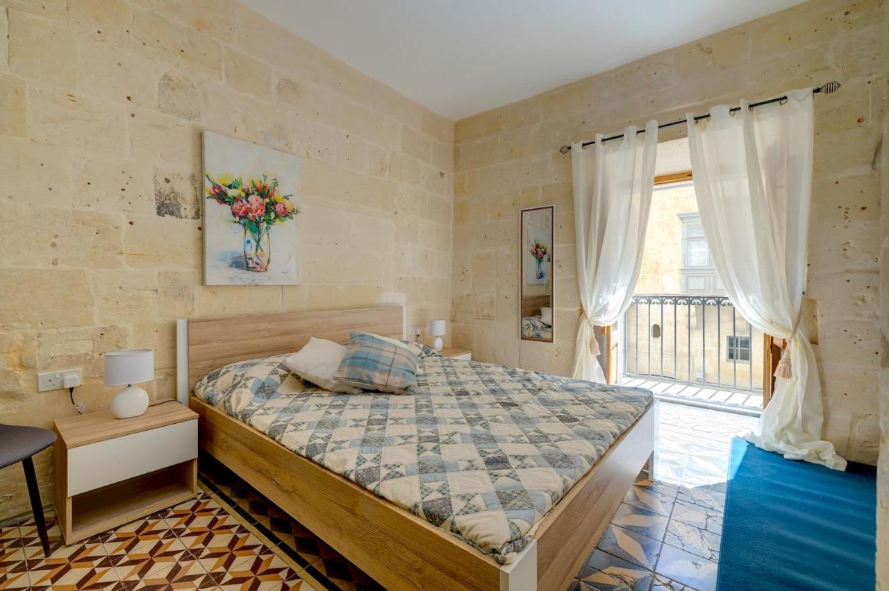 Central And Cosy 2br Apartment in Valletta 1