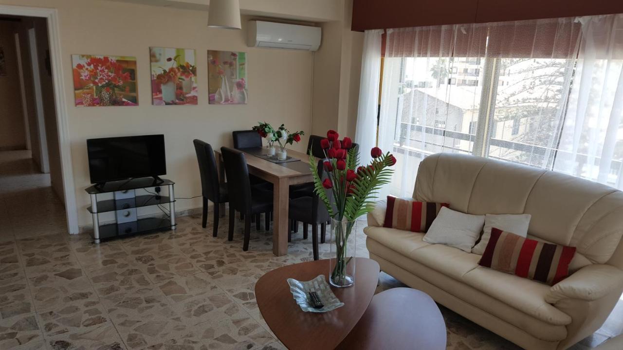 Alex Seaview Apartment 32 1