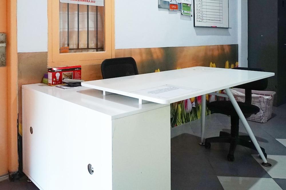 Abdi Praja Residence by Oyo Rooms 1